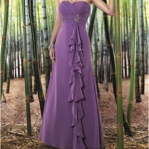 Modern Maid Bridesmaid dress (M1353).